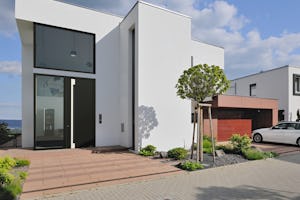 Comment fonctionne la recherche installateur ? Entrez votre code postal et sélectionnez un critère de recherche 	Choisissez un installateur Hörmann 	Demander un renseignement ou un rendez-vous chez le installateur de votre choix 
Trouvez votre...