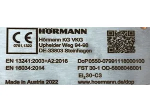 Digitale Services bei Hörmann auf einen... Schild mit QR-Code