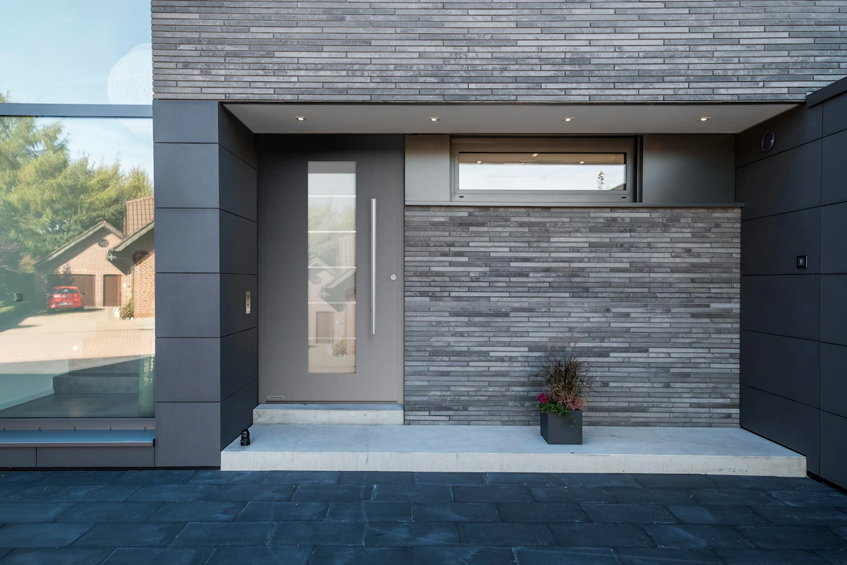 New style 137 for aluminium entrance doors | Hörmann