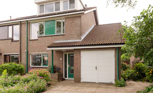 De NT60-2 is vervaardigd met dubbelwandige stalen panelen... Hörmann NT60-2