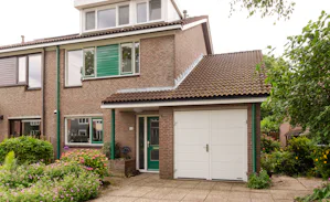 De NT60-2 is vervaardigd met dubbelwandige stalen panelen... Hörmann NT60-2