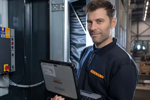 ✔ Inspectie van industriedeuren, dockequipment en... ✔ Inspectie van industriedeuren, dockequipment en toegangssystemen
✔ Signalering van slijtage, onjuist gebruik en risico’s
✔ Praktisch advies over onderhoud, reparatie of vervanging
✔ Overleg op...
