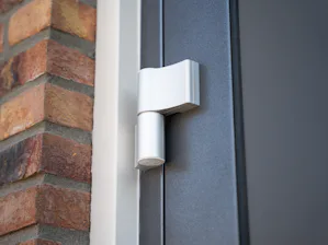 De NT80-2 biedt flexibiliteit door de mogelijkheid om één of... NT80-2 Scharnier