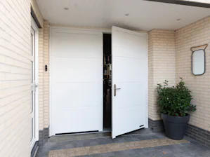 The NT60-2 is manufactured with double-skinned steel panels... The NT60-2 is manufactured with double-skinned steel panels filled with polyurethane, providing not only strength but also a long service life. The door infill has a depth of 42 mm, while the...