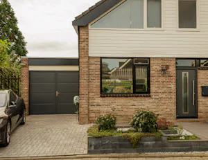 De NT60-2 is vervaardigd met dubbelwandige stalen panelen...
