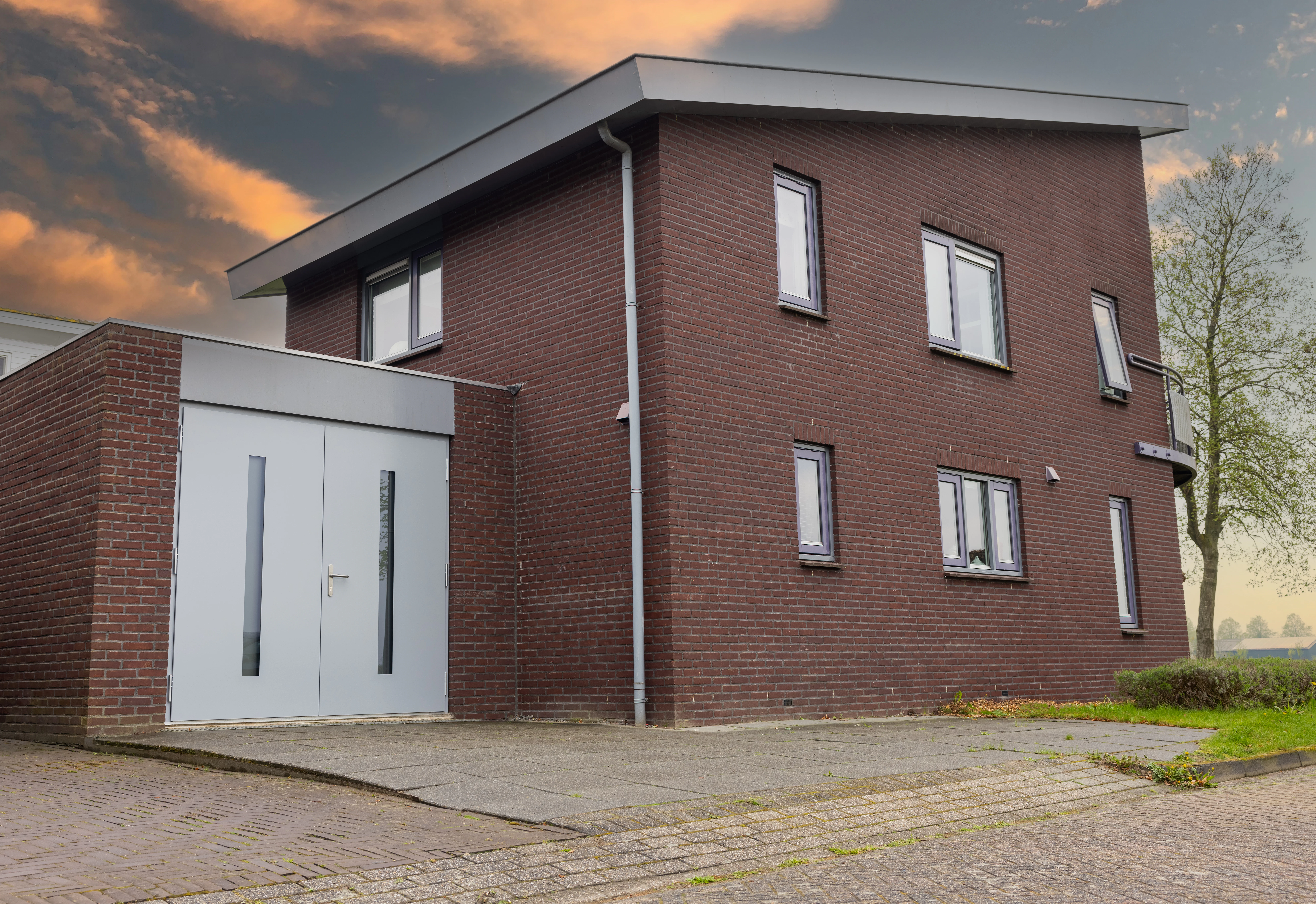 THP65-2
De THP65-2 is de meest geavanceerde openslaande... Grijskleurige openslaande garagedeur THP65-2