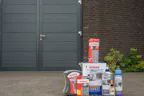 Vind een dealer in uw buurt Schoonmaakset van Hörmann uitgestald voor een NT80-2 Openslaande Garagedeur van Hörmann