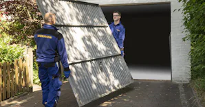 Pour vous, Hörmann met les points sur les Ö Vous faites face à un problème soudain et vous avez besoin d’une nouvelle porte de garage rapidement ? Adressez-vous à l’un de nos dealers. Nos spécialistes se feront un plaisir de vous aider à...