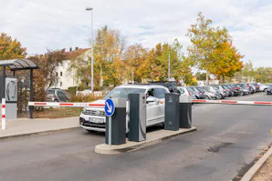 Que se passe-t-il en cas de coupure de courant ? Aucune inquiétude : les barrières Hörmann sont conçues pour garantir la continuité de fonctionnement. En cas de panne de courant, le système dispose d’un déverrouillage d’urgence qui permet d’ouvrir...