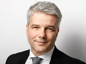 "Neben unseren qualitativ hochwertigen Produkten und... "Neben unseren qualitativ hochwertigen Produkten und interessanten Innovationen, freuen wir uns ganz besonders auf persönliche Kontakte und gute Gespräche."
Andreas Breschan | CEO der Hörmann Schweiz...