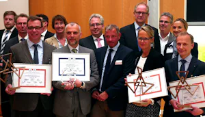 CSR- Publikumspreis OWL Bereits 2016 gewinnt Hörmann den CSR-Publikumspreis OWL (Corporate Social Responsibility) in der Kategorie „Größere Unternehmen“. Das Unternehmen erhielt die Auszeichnung für die Vielfältigkeit seines...