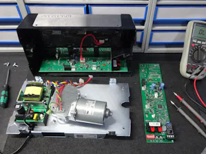 Was früher einmal gang und gäbe war, setzt sich zum Glück... Was früher einmal gang und gäbe war, setzt sich zum Glück auch heute immer mehr durch: das Prinzip „Reparatur statt Austausch". Eine Reparatur ist deutlich nachhaltiger als ein Austausch des...