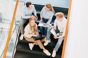 Hörmann ist Europas führenden Anbieter für Tore und Türen.... Hörmann ist Europas führenden Anbieter für Tore und Türen. Damit alles rundläuft, arbeiten an vielen Standorten ganz unterschiedliche Teams zusammen.
Hörmann ist mehr als nur ein Standort: Wir bieten...