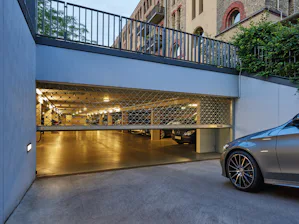 Grille à enroulement pour garages souterrains Rollgitter für Tiefgaragen