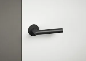 Qu’est-ce qu’un bloc-porte ? Les blocs-portes sont réputés pour leur design épuré et minimaliste. Le cadre de la porte est encastré dans l’embrasure, ce qui donne une transition parfaitement plane entre le mur et le cadre. Coup...