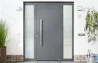 Graue ThermoSafe Hybrid Haustür aus Aluminium