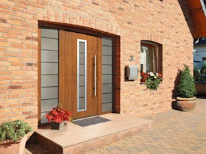 Thermo65 Motiv 700B Hörmann Thermo65 und Thermo46 Eingangstüren machen das Wohlfühlen einfach. Denn diese qualitativ hochwertigen Bauelemente überzeugen durch gute Wärmedämmwerte, eine zuverlässige...