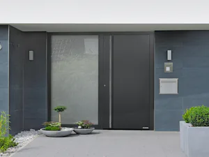 Als u waarde hecht aan een bijzonder elegant deuraanzicht,... Als u waarde hecht aan een bijzonder elegant deuraanzicht, dan is de ThermoPlan Hybrid een goede keuze voor u. Deze deur overtuigt door een in hetzelfde vlak liggende overgang van deurblad naar...