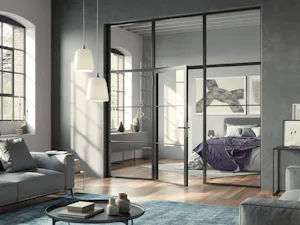 Les portes de loft sont un véritable accroche-regard et permettent à la fois de séparer et d’unir les séjours. Les portes de loft Hörmann offrent de la transparence et des pièces lumineuses dans un style industriel moderne. Les éléments esthétiques en profilés d’acier haut de gamme et les vitrages de grande...