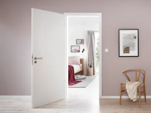 DesignLine Mit der DesignLine erfüllen Sie sich Ihre individuellen Türträume. Ob Stil-Elemente wie Edelstahl-Applikationen, vertiefte Fugen oder moderne Holz-Glas-Kombinationen, ob Echtholz-Furnier oder Farbe –...