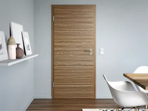 Sie legen in Ihrem Zuhause viel Wert auf den... Gefälzte Holztür ProLine, Echtholz-Furnier Weißeiche Matt, Listello