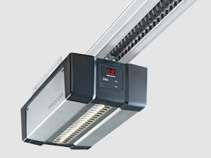 Met onze garagedeur aandrijvingen rijdt u met één druk op de... Met onze garagedeur aandrijvingen rijdt u met één druk op de knop vanaf de weg uw garage in zonder dat u hoeft uit te stappen. Uw garage wordt hierbij helder en gelijkmatig verlicht door...