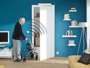 Binnendeuren opent u met de PortaMatic-deuraandrijving van... Binnendeuren opent u met de PortaMatic-deuraandrijving van Hörmann heel eenvoudig automatisch met de handzender, drukknop of via de app op uw smartphone. Talrijke functies en instelmogelijkheden maken...