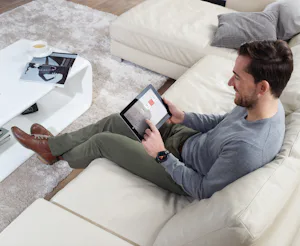 Smart Home System "Made in Germany"Lokale Datenspeicherung... Smart Home System "Made in Germany"Lokale Datenspeicherung ohne CloudEinfache Installation und Bedienung per App oder SprachsteuerungZertifiziertes und besonders sicheres Hörmann Funksystem...