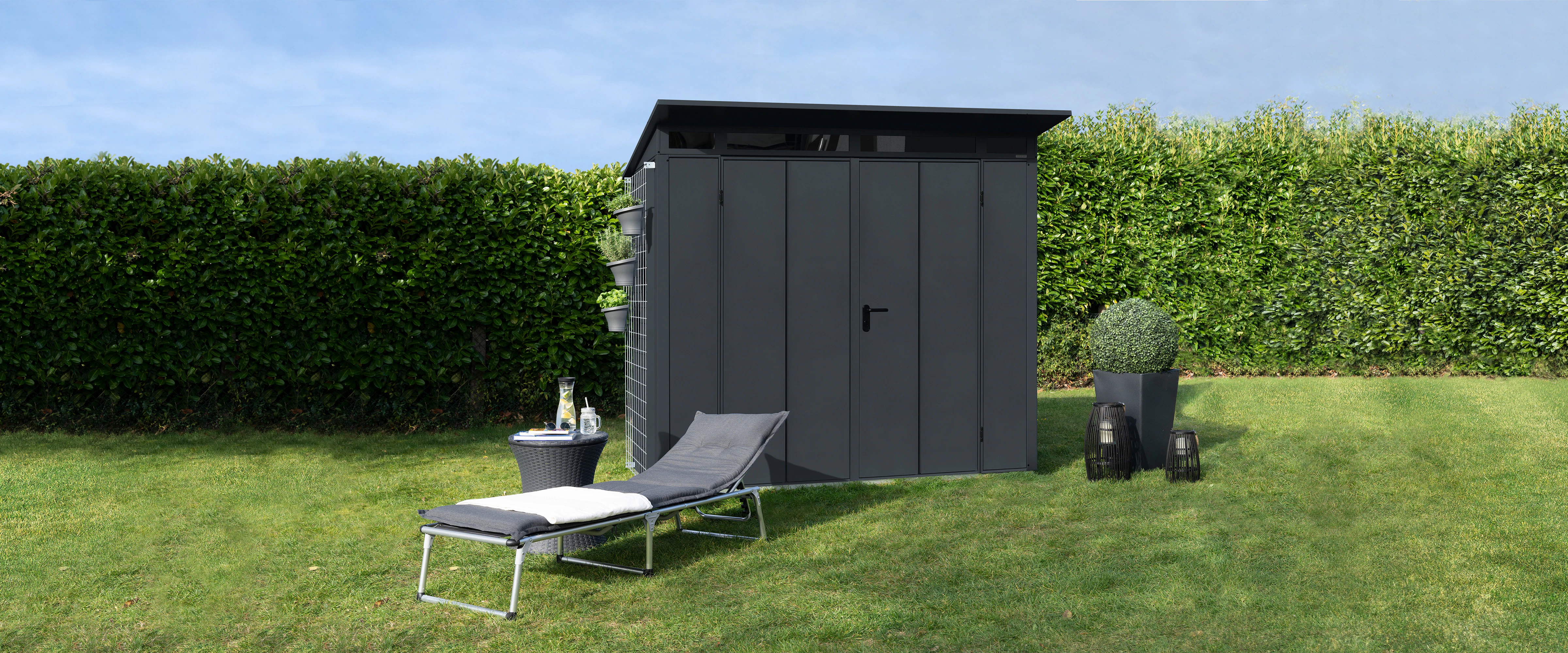 A perfect fit: The Hörmann tool sheds and firewood racks