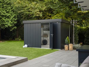 Sunteți în căutarea unei magazii de unelte modernă și... Sunteți în căutarea unei magazii de unelte modernă și elegantă pentru grădina, curtea sau aleea dumneavoastră? Dacă sunteți în căutarea unei soluții practice de depozitare, atunci magaziile noastre...