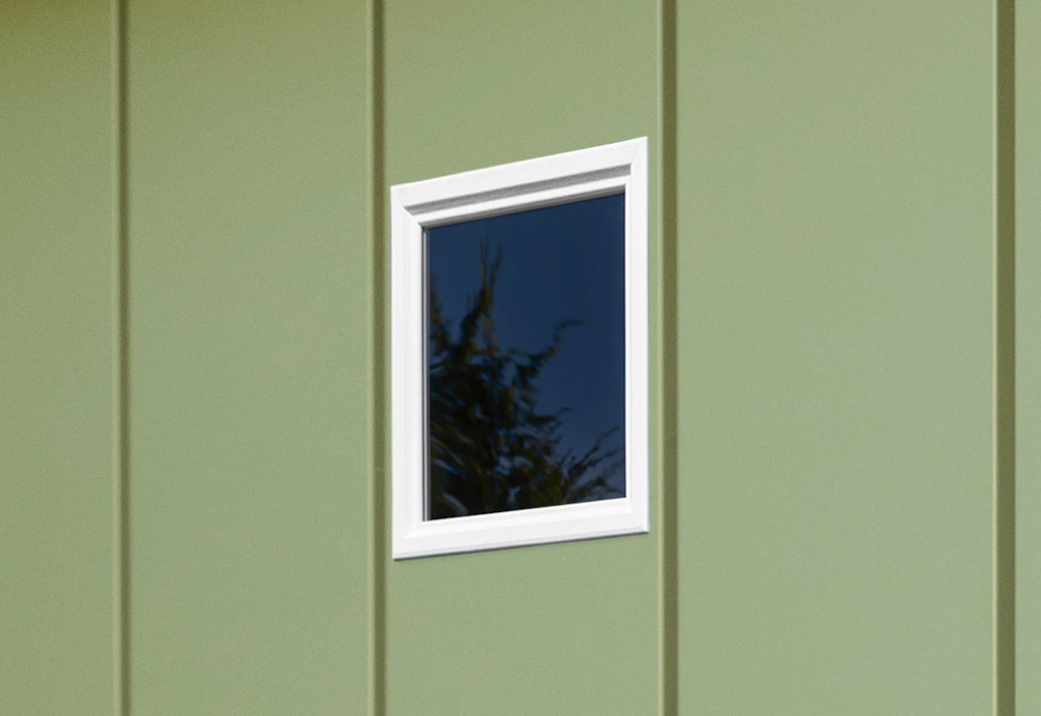 Beglazing
Wenst u natuurlijke lichtinval in uw... Beglazing
Wenst u natuurlijke lichtinval in uw gereedschapsberging? Voorzie deze dan indien gewenst heel eenvoudig van beglazingselementen met breukvaste kunststof ruiten in de wanden of deuren.