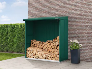 Motiv Modern Elegant förvaring i samtida stil
Vedbod Berry Modern kombinerar funktion med form. Den breda, lodräta paneldesignen ger ett modernt och stilrent uttryck som passar perfekt i dagens trädgårdsmiljöer....