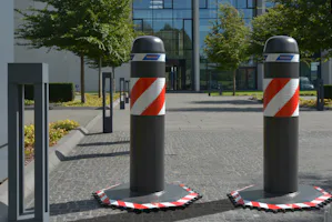 Največja prilagodljivost Mobilne zapore OktaBlock je mogoče postaviti posamično, v vrste ali zamaknjeno. Na ta način je mogoče glede na zahteve izvajati individualne varnostne koncepte. Poleg tega ponujajo zapore v vsakem...