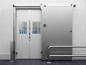 Genom att kombinera isolerande dörrar med slagdörrar eller... Genom att kombinera isolerande dörrar med slagdörrar eller isolerade portar skapas en optimal lösning för olika användningsområden. Skjutdörrar kan även exempelvis kompletteras med Hörmanns...