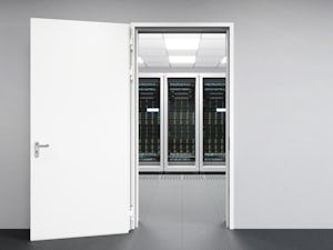 Ușile de proprietate din oțel de la Hörmann... Ușile de proprietate din oțel de la Hörmann îndeplinesccerințele multifuncționaleși pot fi utilizate atât în interior, cât și în exterior. Acestea asigură necesarul deprotecție la foc și fumși sunt,...