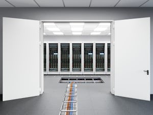 De stalen bedrijfsdeuren van Hörmann voldoen aan... De stalen bedrijfsdeuren van Hörmann voldoen aan multifunctionele eisen en kunnen zowel binnen als buiten worden gebruikt. Ze bieden de vereiste brand- en rookbeveiligingen zijn ook inbraakwerend en...