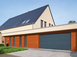 Sectionaalpoorten gaan verticaal open en liggen... Garagen-Sektionaltor in Edelstahl-Optik