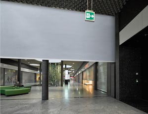 Le FlexFire de Hörmann est un rideau textile coupe-feu... Les stores à rouleau ignifuges Hörmann FlexFire dans votre maison