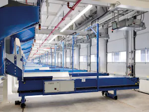 Portoni per la logistica I nostri portoni per la logistica divisibili SPU F42 Parcel e APU F42 Parcel consentono l' uso congiunto di autocarri e scarrabili nonché piccoli trasportatori presso un punto di carico-scarico....