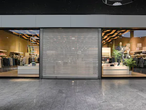 Grille à enroulement pour votre fermeture de magasin Grille à enroulement pour votre fermeture de magasin