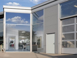 Ganz gleich ob Neubau oder Modernisierung, Hörmann bietet... Ganz gleich ob Neubau oder Modernisierung, Hörmann bietet für Schulen und Behörden sowie für Industrie- und Handwerksgebäude die richtige Tür mit den passenden Funktionen. Ob robuste Innentüren für...