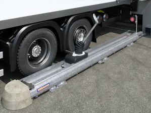 Radblockiersystem AWB: Das automatische Radblockiersystem... Das manuelle Radblockiersystem MWB2 eignet sich für alle gängigen Lkw-Typen.