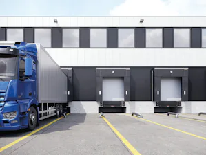 Planen-Torabdichtung Lkw vor Torabdichtung