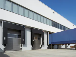 Maximální flexibilita (Model DDF 10)
Plachtový límec bez... Plachtové těsnicí límce vrat DSL
