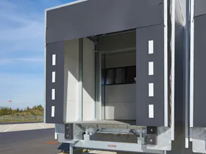 Isolert utførelse: LHP 2 Solid stålrammekonstruksjonKledd med 60 mm tykke dobbeltveggede stålpanelerDemper støy under lasting og lossingBeskytter kjølevarer mot uønsket varmeeffekt fra solinnstrålingSideveggene monteres...