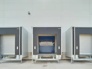 Dubbelwandige uitvoering: LHP 2 Stabiele stalen frameconstructieBekleed met dubbelwandige stalen, geïsoleerde panelen van 60 mm dikVoorkomt geluidsoverdracht tijdens het ladenVoorkomt ongewenste warmte-effecten van zonlicht op...