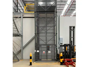 Goederenlift ML Voor het benutten van opslagruimte op tussenverdiepingen en mezzaninesBijzonder geschikt voor zelfopslagfaciliteitenVolledig gesloten, zelfdragende constructieModulair systeem voor installatie op...