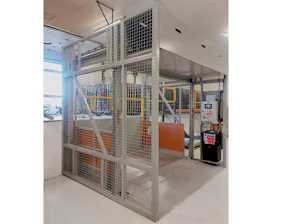 La plateforme de chargement universelle UDD offre une... Permet de compenser rapidement les différences de hauteur : la plateforme de chargement Standard Dock Lift SDL.