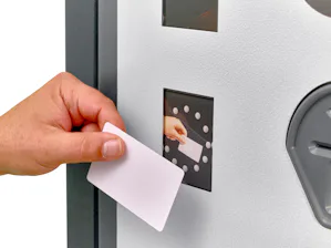 QR-, vonalkód vagy RFID transzponderkártya használata Az indukciós hurkok mellett, melyek egy jelenlétérzékelést követően impulzust adnak a forgalomkorlátozó rendszer nyitására, számos más lehetőséget is kínálunk a sorompók működtetésére.
A...