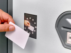 Používanie karty s čiarovým kódom, QR kódom alebo RFID transpondérovej karty Okrem indukčných slučiek, ktoré vytvárajú impulz na otvorenie systému kontroly príjazdu prostredníctvom detekcie prítomnosti, ponúkame množstvo ďalších možností ovládania závor.
Ovládacia jednotka...